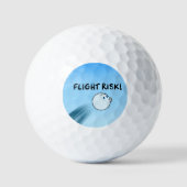 フライトリスク！空おもしろい中のゴ飛んでいるルフボール ゴルフボール (正面)