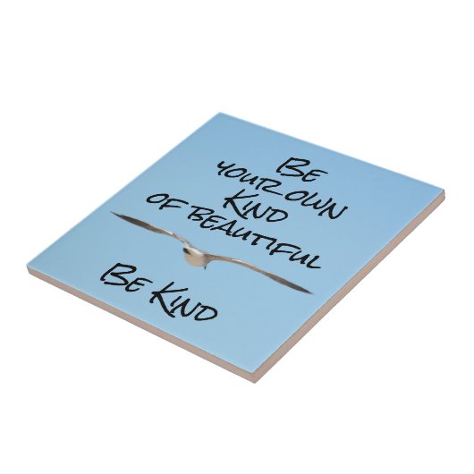 フライト中のカモメが美しく優しい タイル (側面)