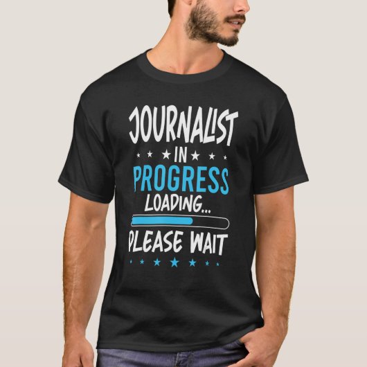 フライト付き添い人進行中_7 Tシャツ (正面)