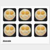 フライパンに入れた卵2個(スマイル) スクエアシール (シート)