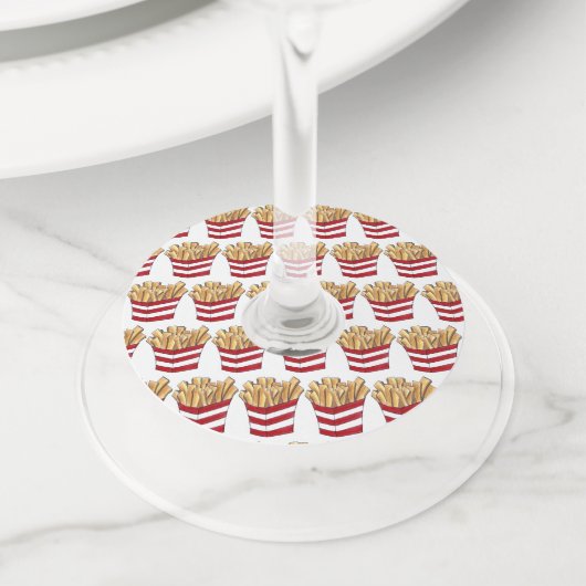 フライフランスのス小揚げチップファストフードグルメ ワイングラスタグ (クローズアップ)