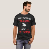 フライングフィッシングを楽しむイエス様ジョーク Tシャツ (正面フル)
