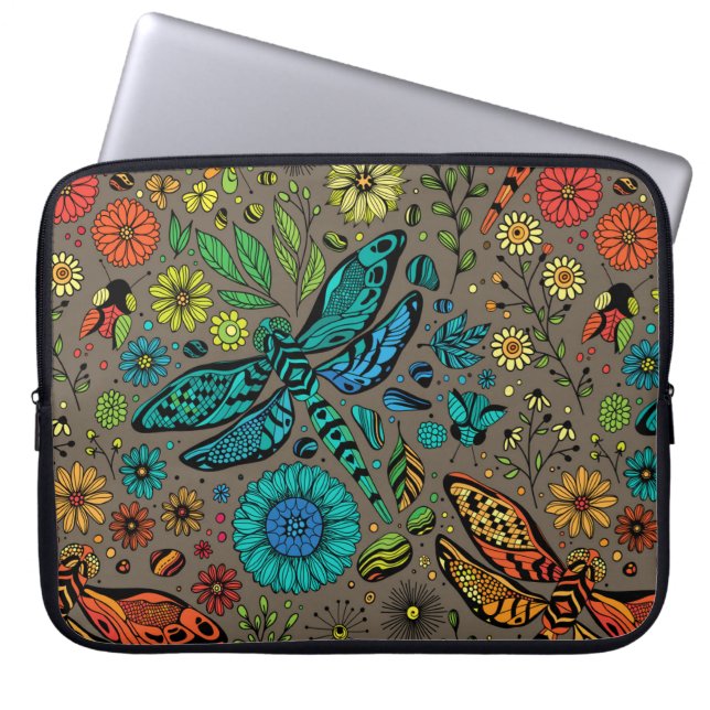 フライ、トンボを茶色で飛ぶ ラップトップスリーブ (正面)