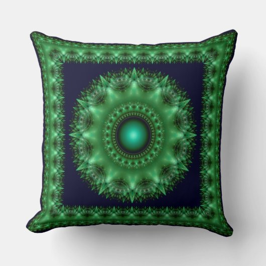 フラクタルグリーンの輝く額縁付きマンダラ クッション (正面)