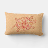 フラクタルスワールカメ – ミカンの色合い ランバークッション (裏面)