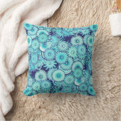 フラクタル旋回パターン、デニムブルーのシェード クッション (ブランケット)