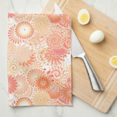 フラクタル旋回パターン、珊瑚と桃の色合い キッチンタオル (四つ折り)