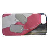 フラグのドッグタグ Case-Mate iPhoneケース (裏面(横))