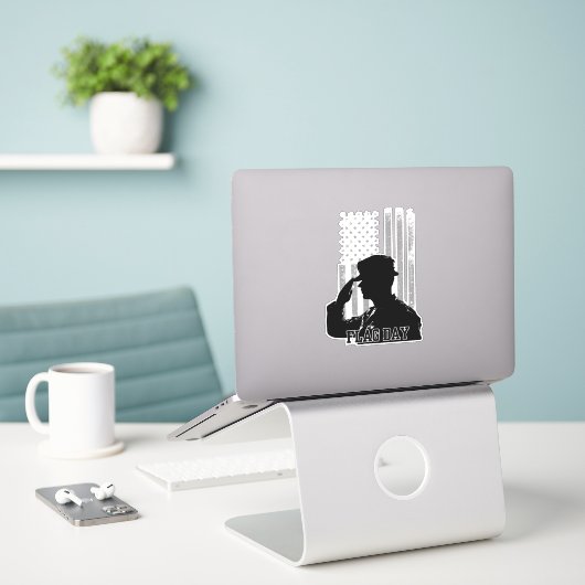 フラグ日 シール (デスク上のノートパソコン)