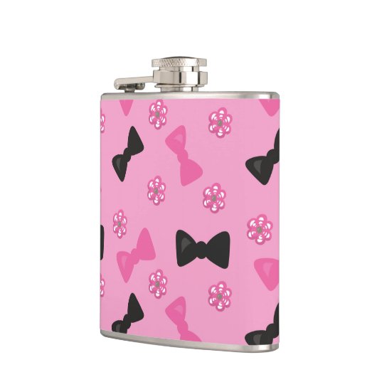 フラスコ6オズ。 フラスク (左)