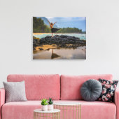 フラダンサーでルマハビーチ,カウアイ,ハワイ キャンバスプリント (インサイチュ (リビング))