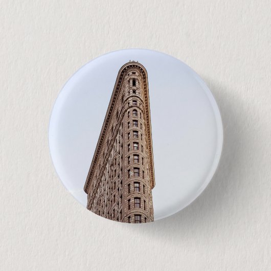 フラチロン建物はがき 缶バッジ (正面)