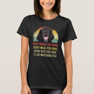 フラットコーテッド・レトリバーの犬のママのためのエブリ・スナック・ユー・メイク Tシャツ