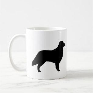 フラットコートリトリーバー犬のシルエット コーヒーマグカップ