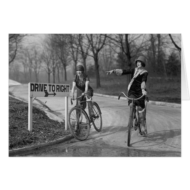 フラッパーガール自転車に乗る 1925 (正面横)