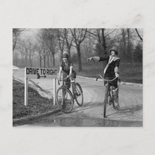 フラッパーガール自転車に乗る 1925 ポストカード (正面)