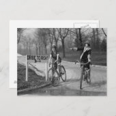 フラッパー女の子が自転車に乗って， 1925 ポストカード (正面/裏面)