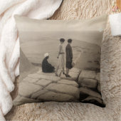 フラッパー女の子サンライズクフーピラミッド、エジプト1920 クッション (ブランケット)