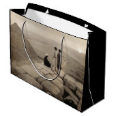 フラッパー女の子サンライズクフーピラミッド、エジプト1920 ラージペーパーバッグ (裏面アングル)