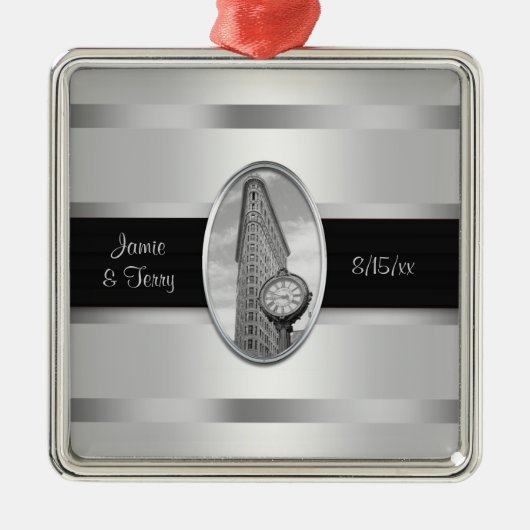 フラティロン建物ホワイトシルバー結婚BWズオーナメント メタルオーナメント (正面)