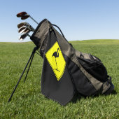 フラミンゴのシルエットの交通標識 ゴルフタオル (グリーン)