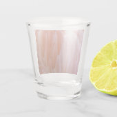 フラミンゴのピンク色の羽 ショットグラス (裏面)