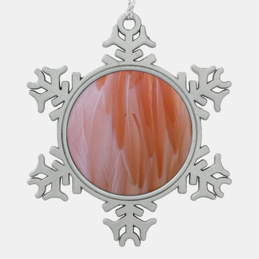 フラミンゴのピンク色の羽 スノーフレークピューターオーナメント (正面)