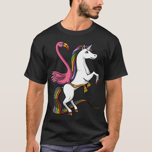 フラミンゴの鳥がユニコーンに乗る Tシャツ (正面)