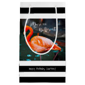 フラミンゴは黒い違うの名ストライプ前 スモールペーパーバッグ (正面)