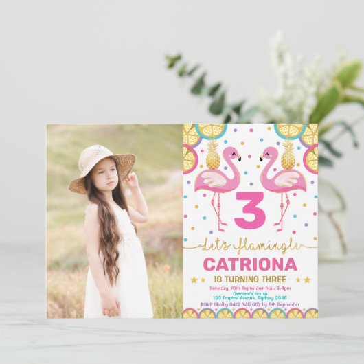 フラミンゴカラフルパーティー熱帯ルアウ(ハワイ式宴会)誕生日 招待状 (スタンド正面)