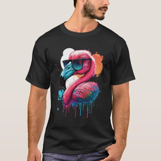 フラミンゴカラフル鳥のリアルなフラミンゴ Tシャツ (正面)