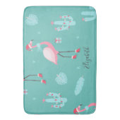 フラミンゴスサンタハットプレゼント雪片 バスマット (正面縦)