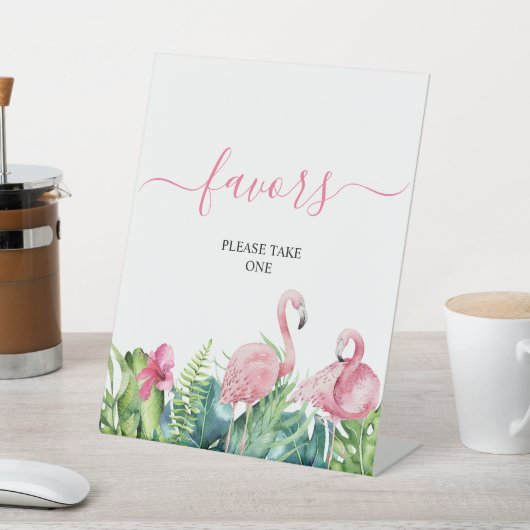 フラミンゴス熱帯性シャワーがプラス記号 台座サイン (インサイチュ)