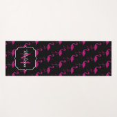フラミンゴフェイクグリッターキラキラ黒モノグラム ヨガマット (正面(横))