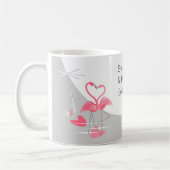 フラミンゴ愛の大月の名前日付mag コーヒーマグカップ (左)