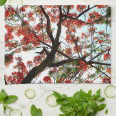 フラメンボ王室のイアントポインシアナツリーレッド白黒 キッチンタオル (折り畳み)