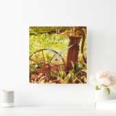 フラワーガーデン錆付き車輪及びポンプ抽象芸術 スクエア壁時計 (ホーム)