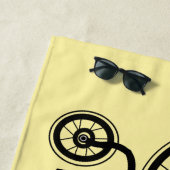 フラワーバイクビーチタオル – あなたの色 ビーチタオル (インサイチュ)