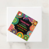 フラワーパワー70のカラフル誕生日ありがとう フェイバータグ (インサイチュ)