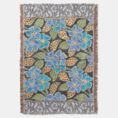 フラワーブルーエレガントペリウィンクルフローラクラシック スローブランケット (正面縦)