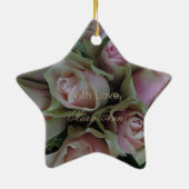 フラワーブーケオブピンクグリーンバラフローラ セラミックオーナメント (裏面)