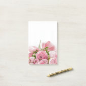 フラワーラブピンクのバラロマンチックな投稿itノート ポストイット (デスク上)