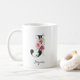 フラワーリングイニシャル J ピンクのバラ 編集可能な名前 コーヒーマグカップ