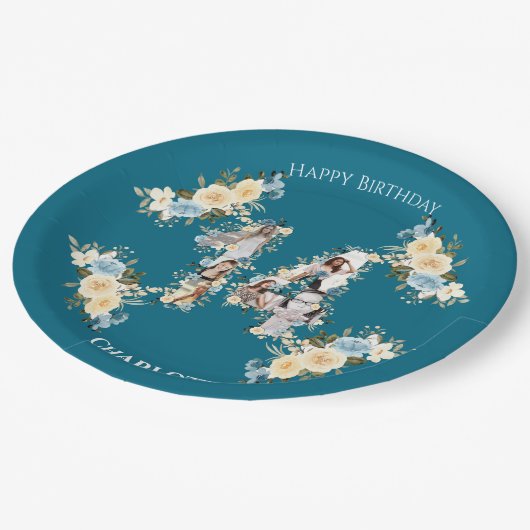 フラワー14誕生日ティール（緑がかった色）フォトコラージイエロー ペーパープレート (アングル)