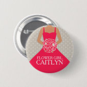 フラワー・ガールの赤い服は結婚式ピンボタンを示しました 缶バッジ (正面&裏面)