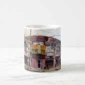 フランクはボルティモアのデリカテッセン-マグで食べます コーヒーマグカップ (中央)