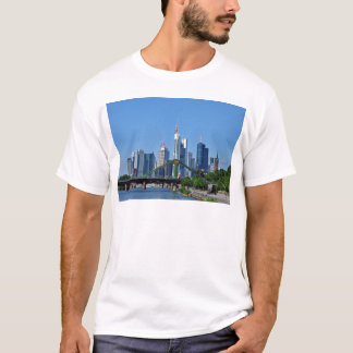 フランクフルトスカイライン Tシャツ