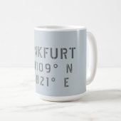 フランクフルト緯度 コーヒーマグカップ (正面右)