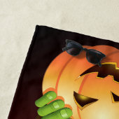 フランケンシュタイン・モンスターマンガとカボチャ ビーチタオル (インサイチュ)