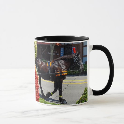 フランケンムート、ミシガン州、馬描馬車 マグカップ (右)
